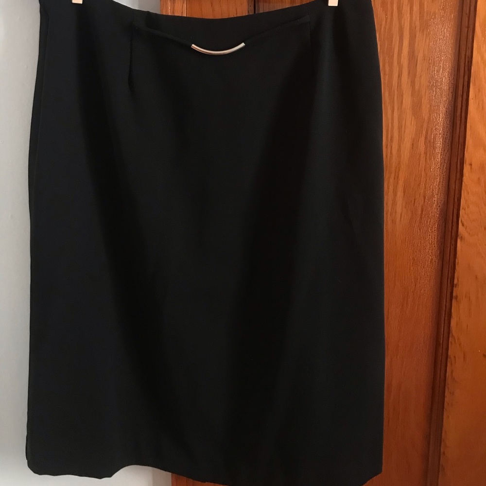 Office skirt